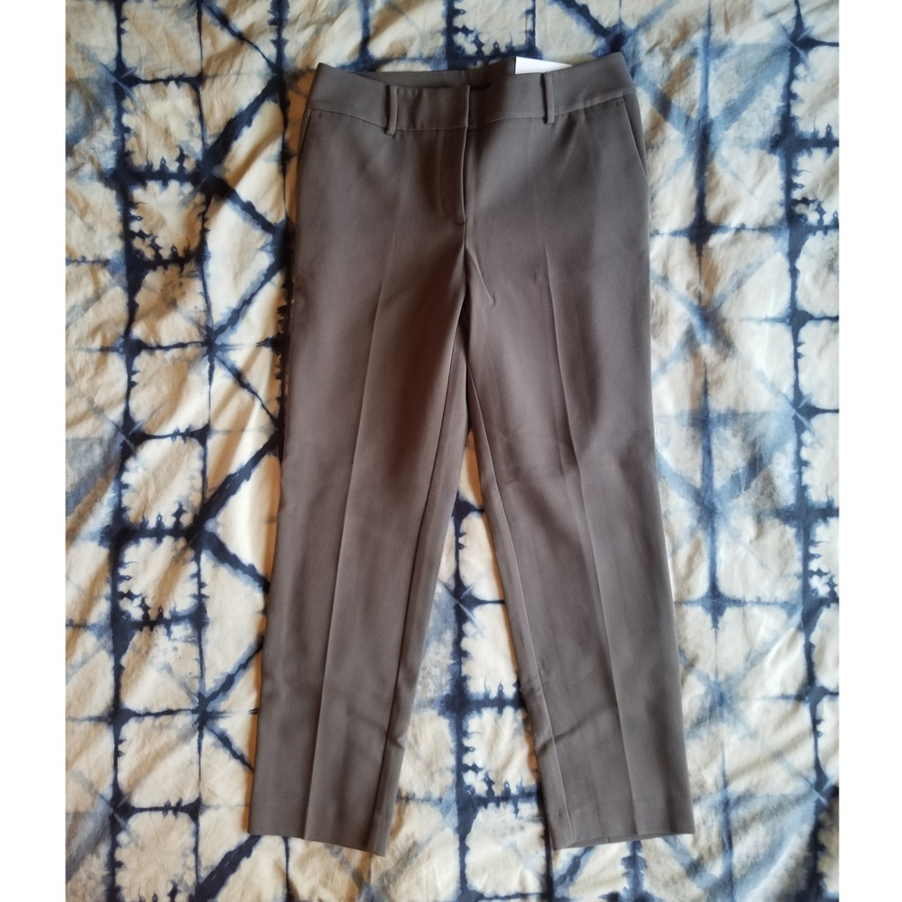 ANN TAYLOR Curvy Cropped Ankle Pants NWT - Size 4